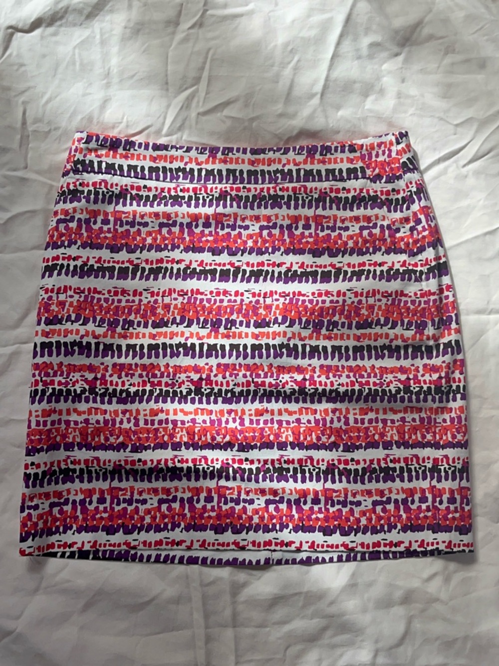 Ann Taylor artistic Printed midi Skirt white, black, Orange & purple design